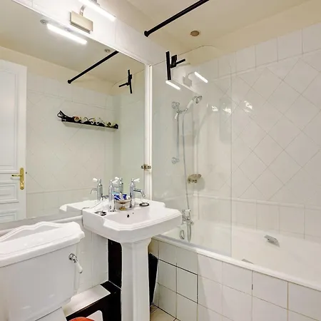 Superbe Haussmannien 4br 10p Parc Monceau Appartamento *