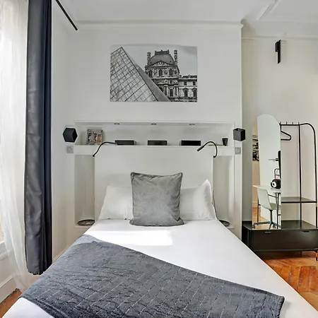 Superbe Haussmannien 4br 10p Parc Monceau