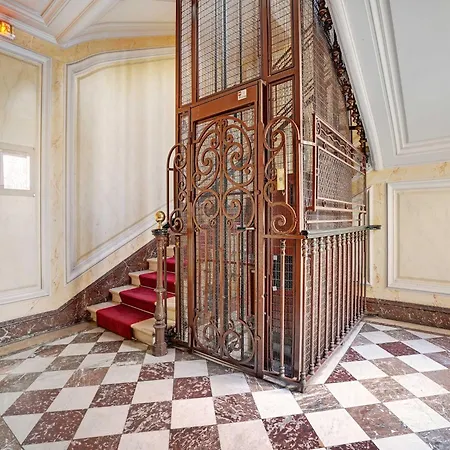 Superbe Haussmannien 4br 10p Parc Monceau * Parigi